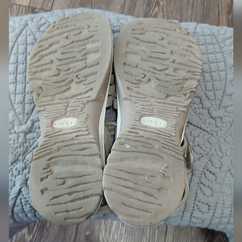 Keen Rose Sandal Taupe/Shitake Womens 9 Outdoors Granola Girl Minimilist - Picture 5 of 5